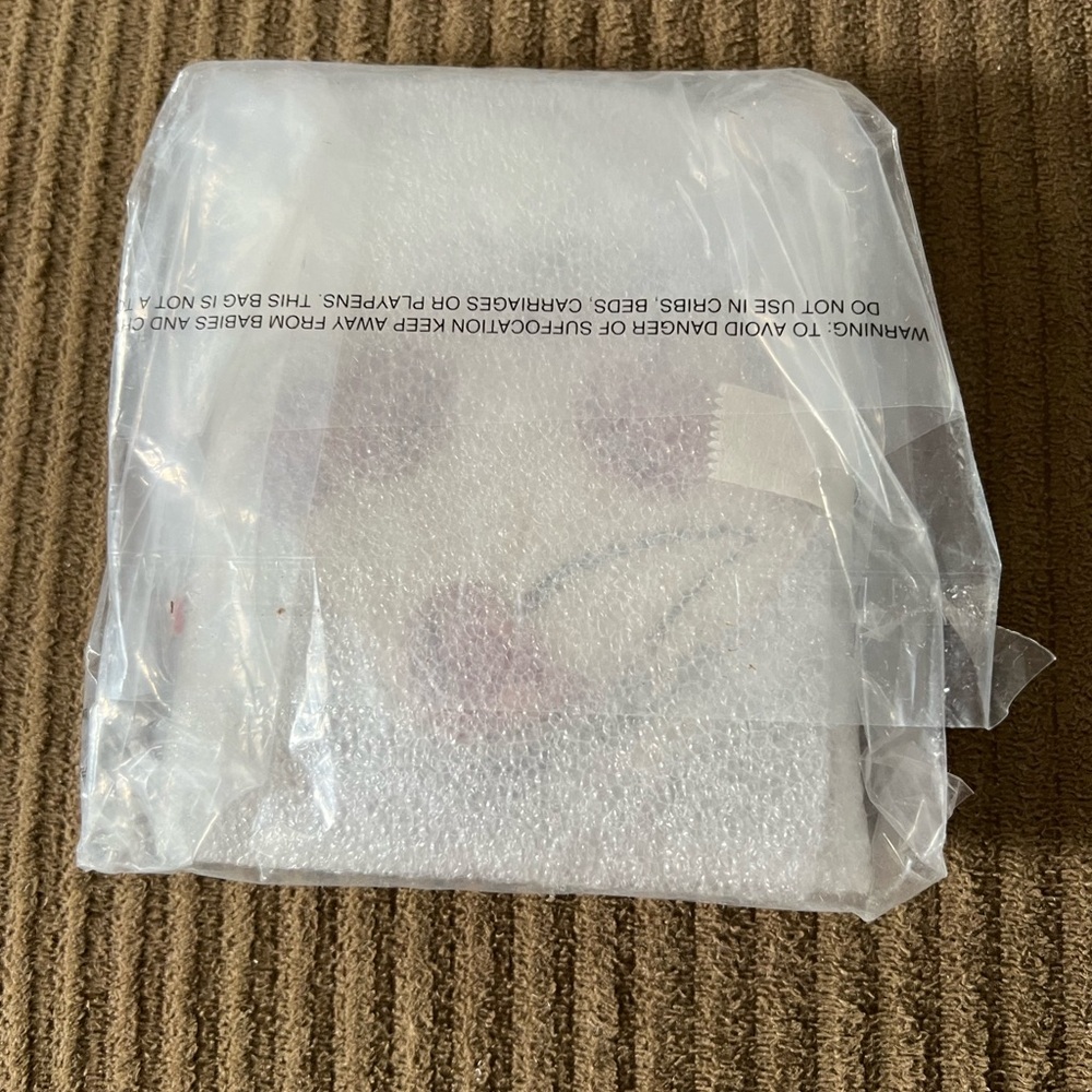 Coach Heart Coin Pouch Bag Charm With Cherry Print nwt in packaging - Picture 4 of 4